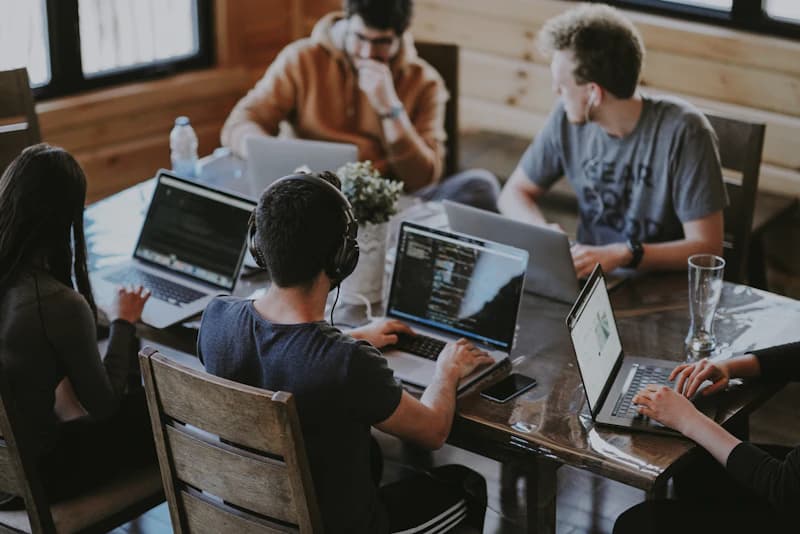 Réunion de travail en équipe